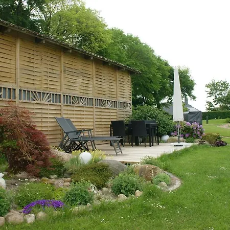 Lindenhof Ruellschau * Maasbull (Schleswig-Flensburg)